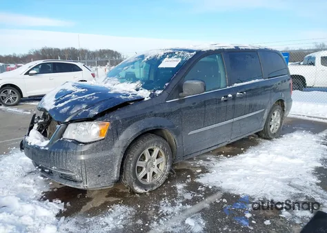 2012 Chrysler Town & Country Touring из США, поврежденный, VIN 2C4RC1BG5CR189138